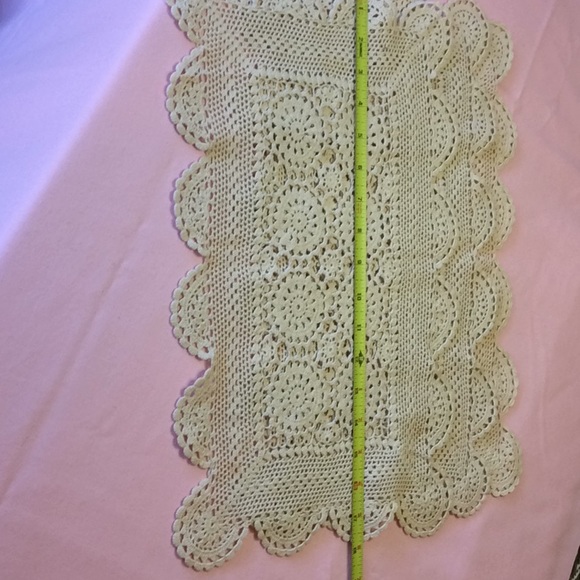 Vintage Other - Set of 3  Matching Tabletop Doilies